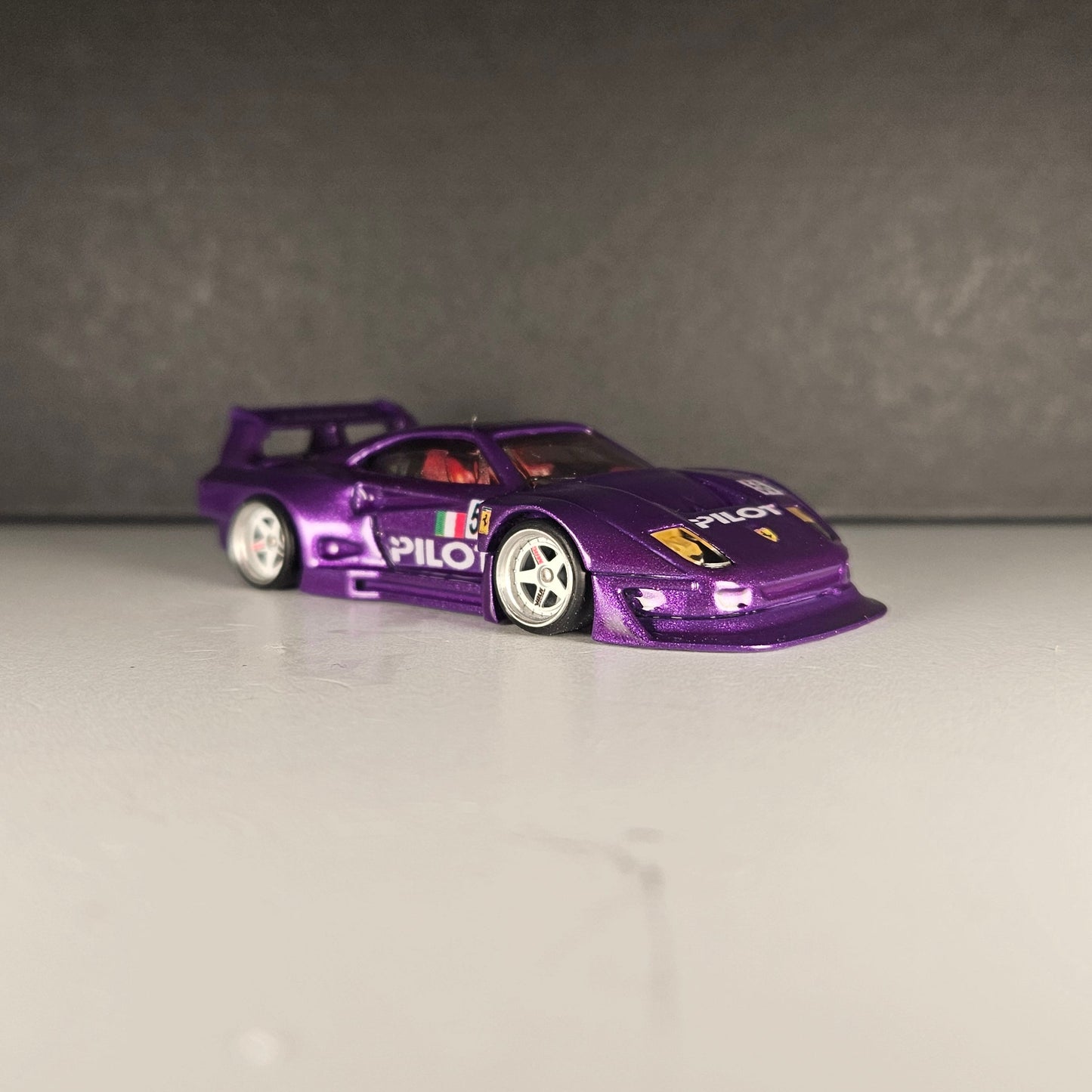 Ferrari F40 Street Legend